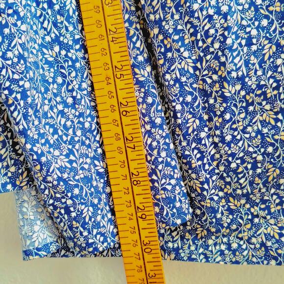 Old Navy Plus Size 4x Blue Yellow Floral Peephole Flutter Sleeve Top Blouse NEW - Picture 6 of 8